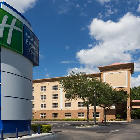 Holiday Inn Express & Suites Plant City, An Ihg Hotel Exterior photo